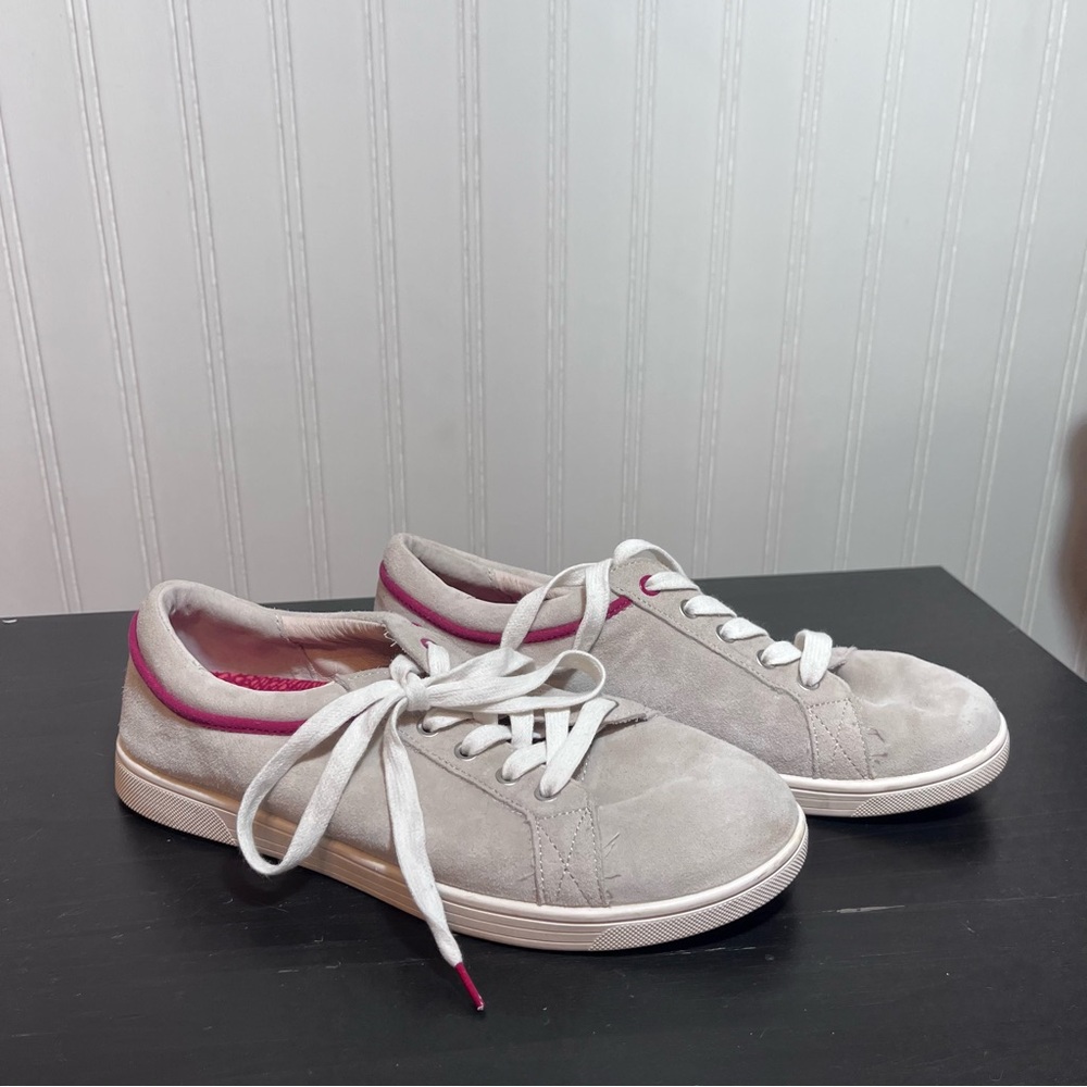 Revitalign Suede Orthopedic Sneakers Gray Magenta Accents Women’s Size 8 Wide